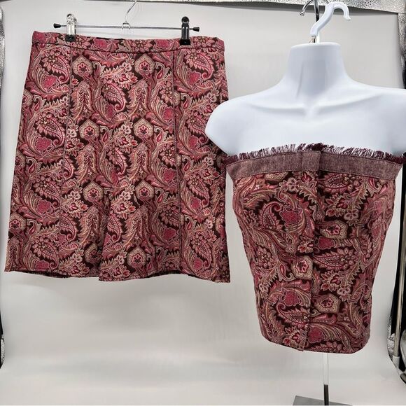 True Meaning Dresses & Skirts - True Meaning Two Piece Skirt/Top Set in Paisley Brocade w/Contrasting Trim-Sz 6